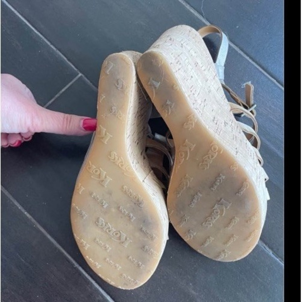 Korks by KorkEase Poppy Metallic Wedge Sandals Size 8 Muted Gold Cork Platform - Picture 5 of 6